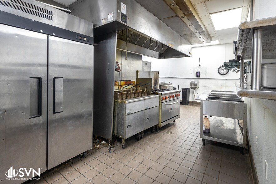 More Photos Of 10318 Taylorsville Rd, Louisville Fast Food For Lease