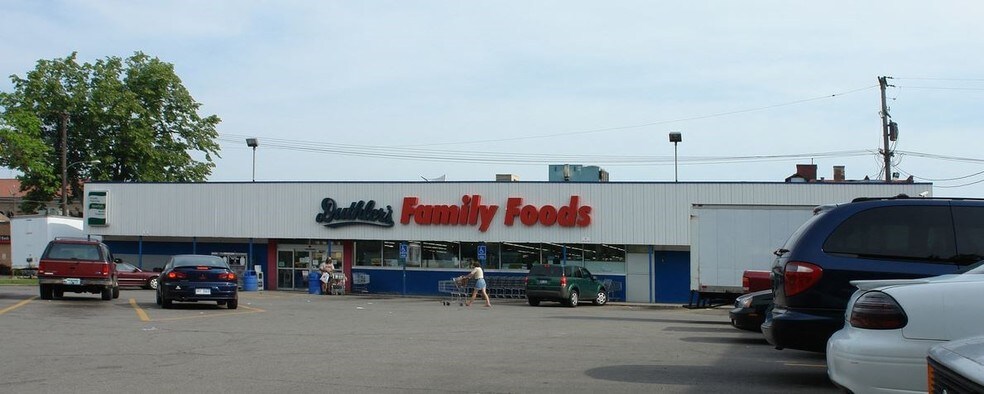 Primary Photo Of 648 Bridge St NW, Grand Rapids Freestanding For Lease