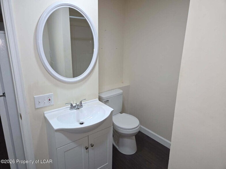 More Photos Of 546 W Main St, Plymouth Apartments For Sale