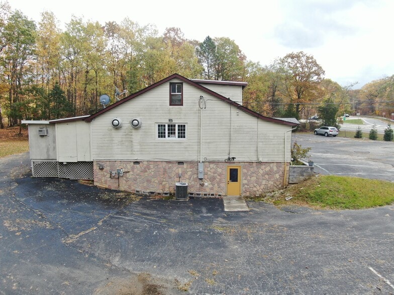 More Photos Of 409 Woodport Rd, Sparta Freestanding For Sale