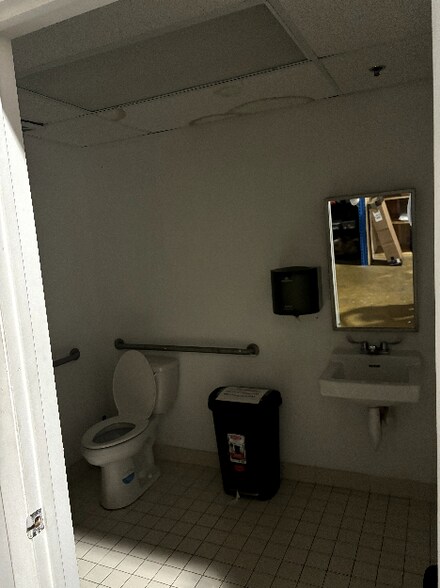 More Photos Of 6020 NW 99th Ave, Doral Industrial For Sale