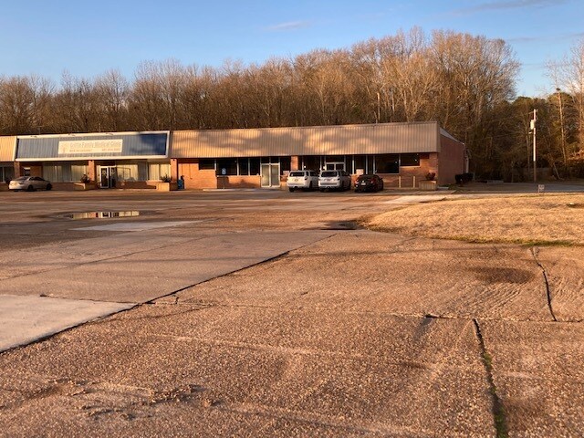 More Photos Of 501-509 Second St, Pelahatchie Freestanding For Lease