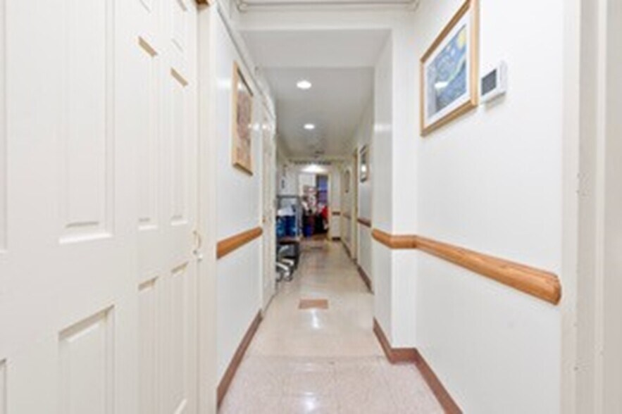 More Photos Of 270 9th St, Brooklyn Medical For Lease