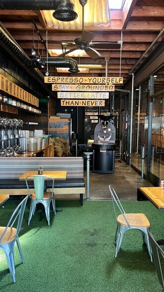 More Photos Of 8422-8428 W 3rd St, Los Angeles Restaurant For Lease