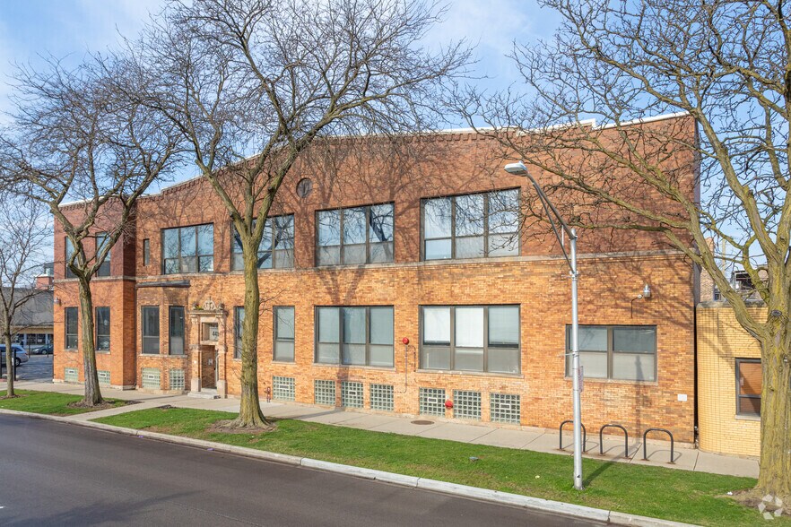 More Photos Of 4410 N Ravenswood Ave, Chicago Loft Creative Space For Lease