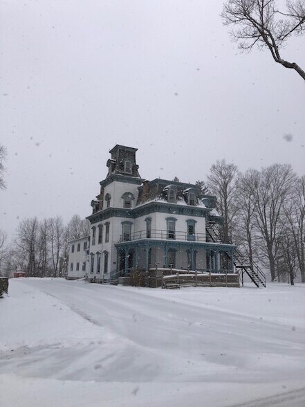 More Photos Of 8196 Green Rd, Hubbardsville Apartments For Sale