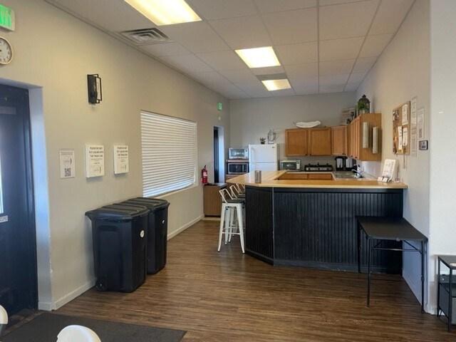 More Photos Of 805 Eagleridge Blvd, Pueblo Office For Sale
