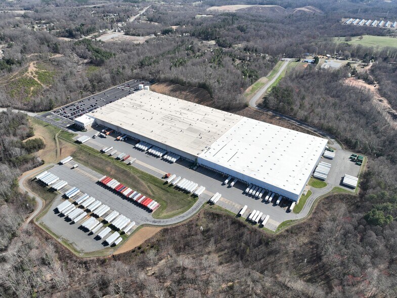 More Photos Of 1000 PVH Quality Way, Jonesville Distribution For Sale