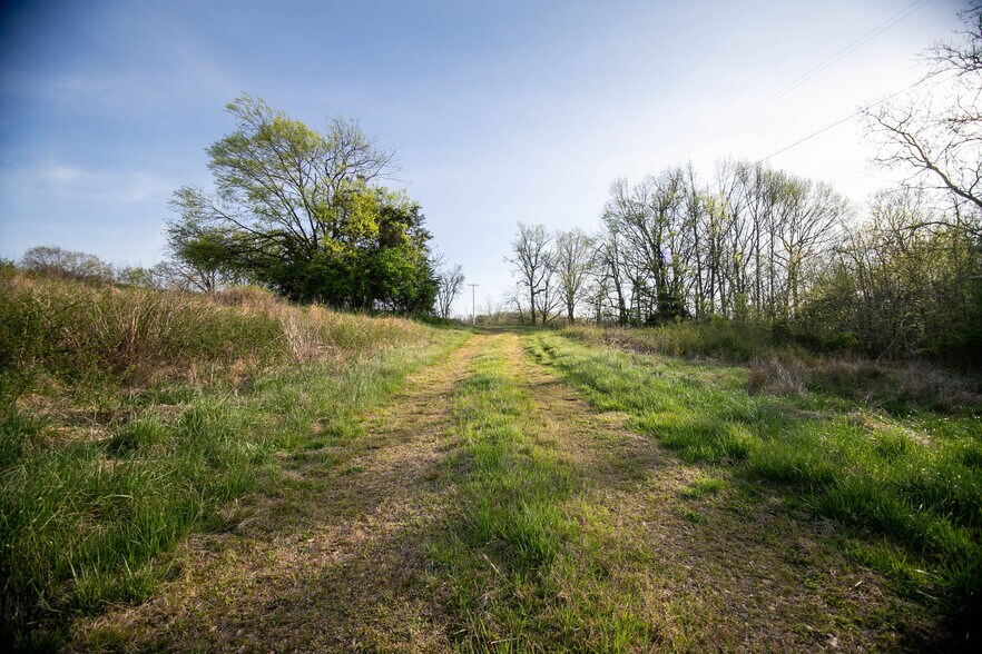 More Photos Of 2175 Dobbins Pike, Portland Land For Sale