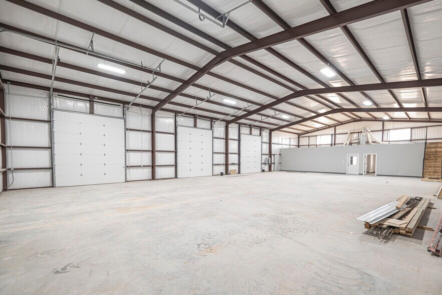 More Photos Of 14010 W Silver Fox Trl, Odessa Warehouse For Sale
