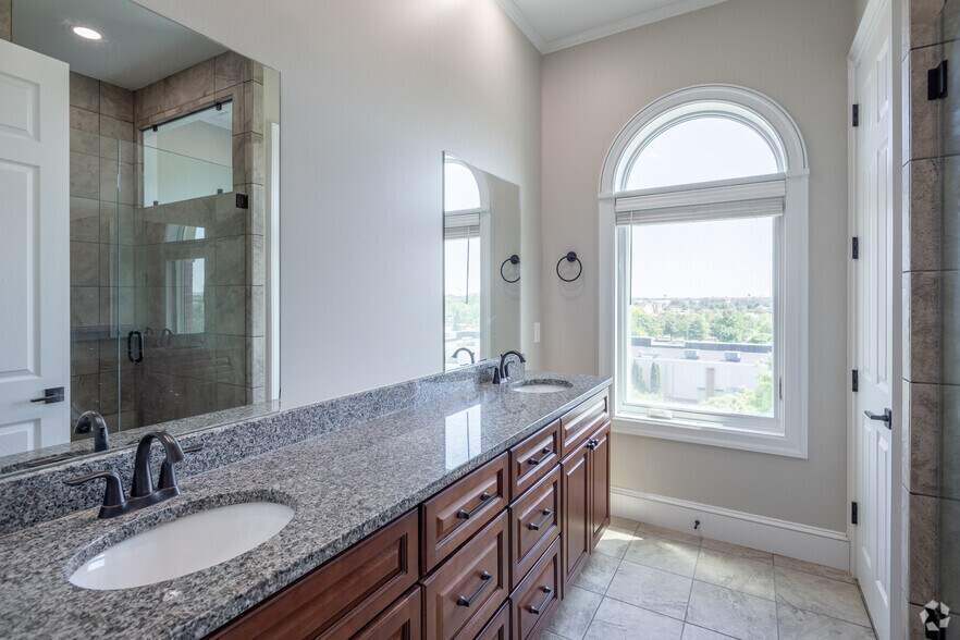 More Photos Of 820 N Thompson Ln, Murfreesboro Apartments For Sale