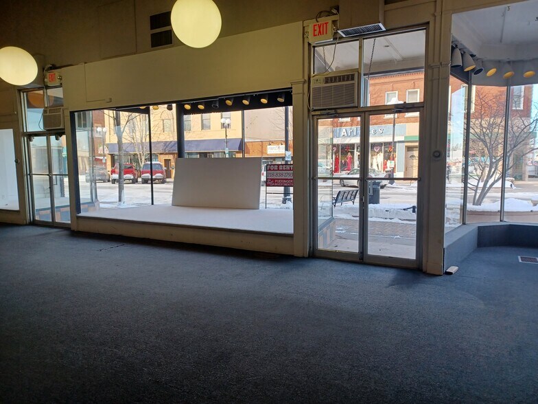 More Photos Of 724 Laurel St, Brainerd General Retail For Lease