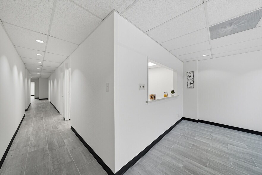 More Photos Of 4909 Main St, Houston Medical For Lease