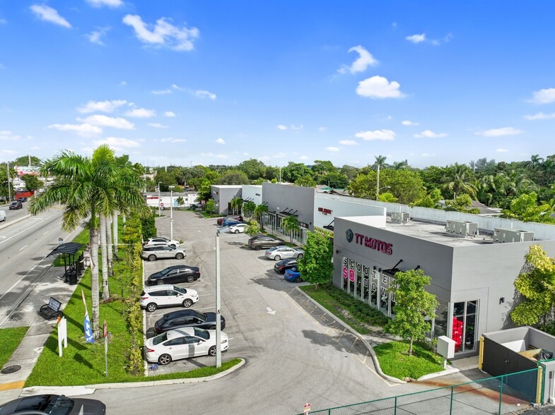 More Photos Of 4250 W Hallandale Beach Blvd, Pembroke Park Storefront Retail Office For Sale
