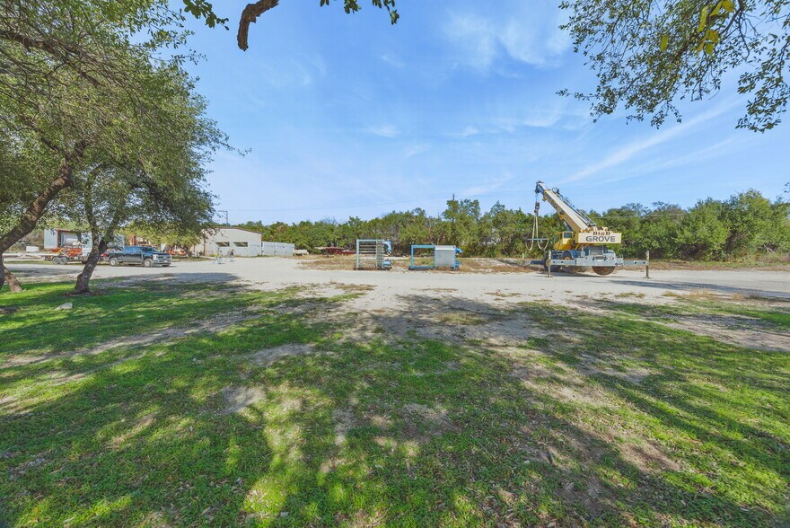 More Photos Of 7909 Rosson Dr., Austin Land For Lease