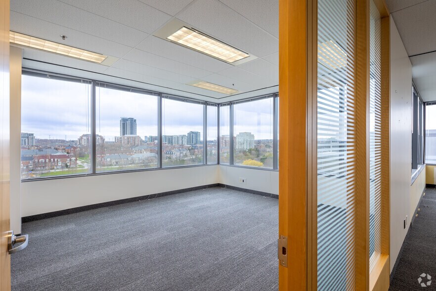 More Photos Of 55 Commerce Valley Dr W, Markham Unknown For Lease