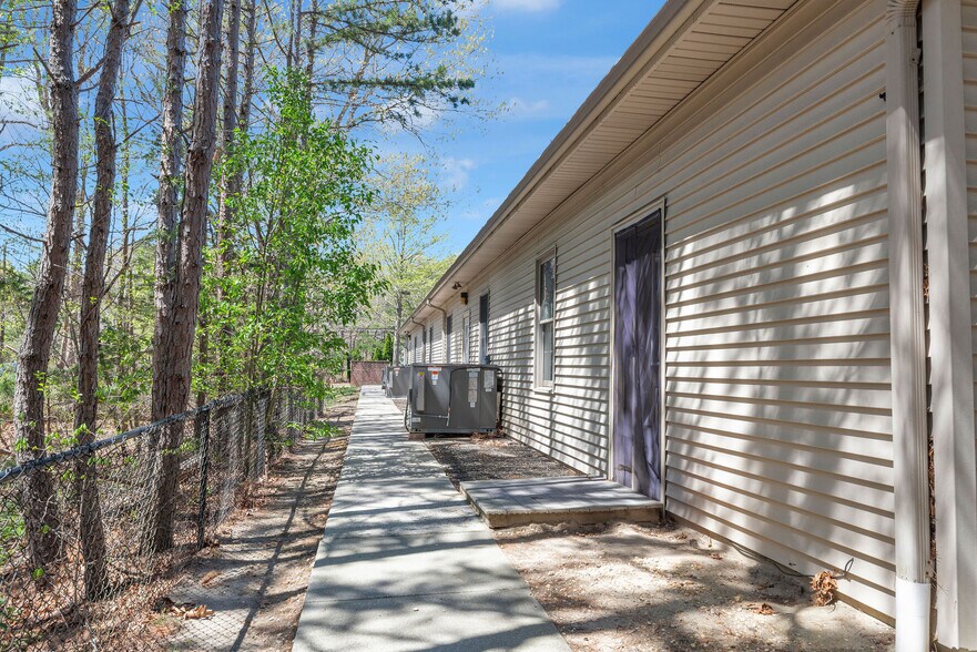 More Photos Of 314 Chris Gaupp Dr, Galloway Medical For Lease