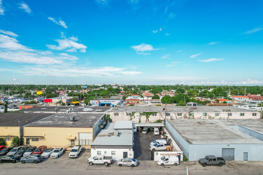 More Photos Of 4980 E 10th Ct, Hialeah Warehouse For Sale