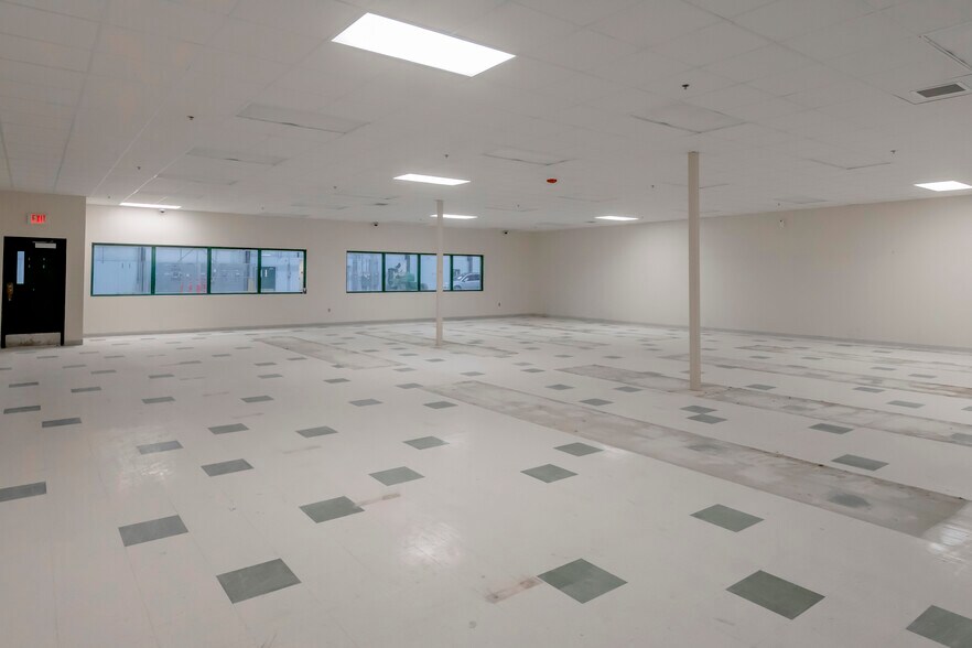 More Photos Of 1401 Brown County 19 N, Aberdeen Manufacturing For Lease