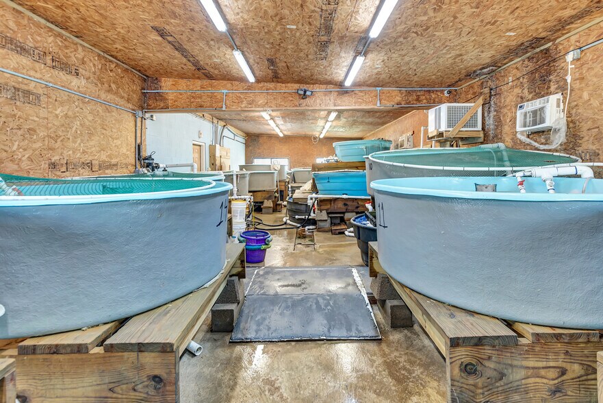 More Photos Of 2241 State Highway 35 N, Port Lavaca Storefront For Sale