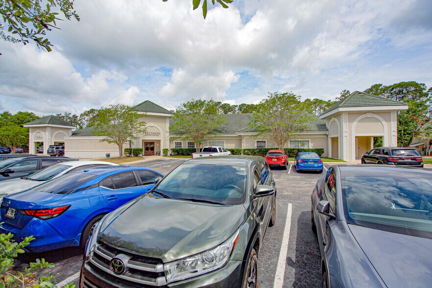 More Photos Of 1540 Business Center Dr, Orange Park Office For Sale