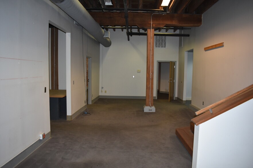 More Photos Of 260 Commerce St, Montgomery Medical For Sale