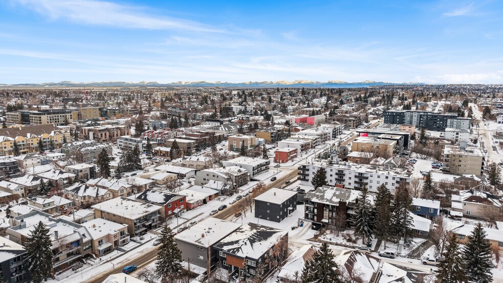 More Photos Of 1624 26 Av SW, Calgary Apartments For Sale