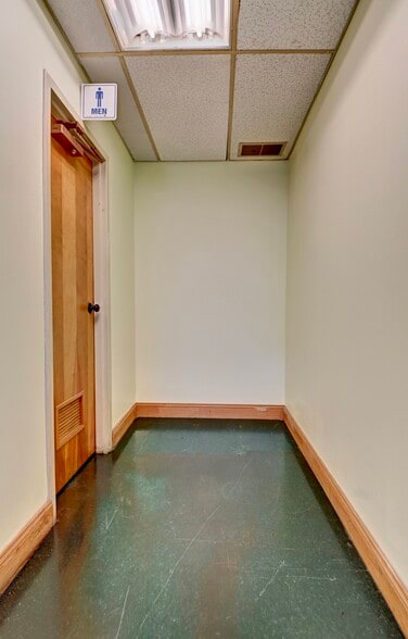 More Photos Of 96 E Miller Ave, Akron Manufacturing For Sale