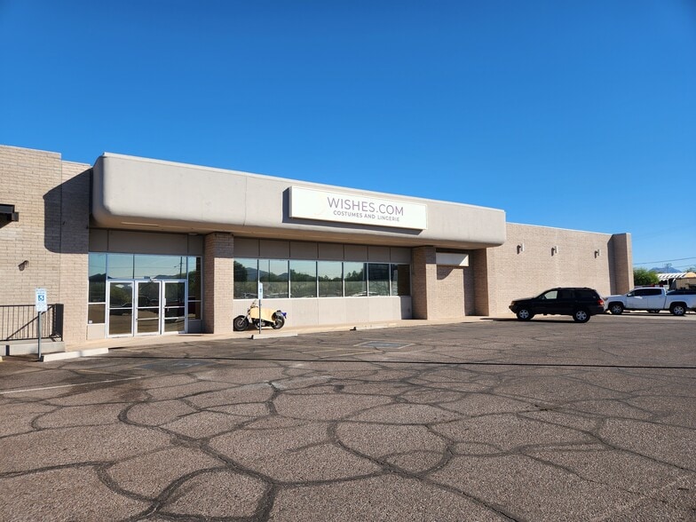 More Photos Of 3216 E Cactus Rd, Phoenix Freestanding For Sale