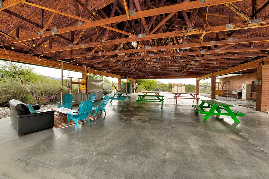 More Photos Of 2751 N Soldier Trl, Tucson Specialty For Sale