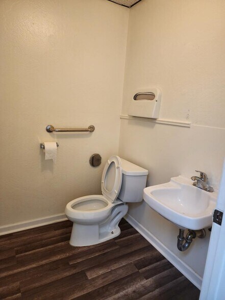 More Photos Of 12530-12540 10th St, Chino Medical For Lease