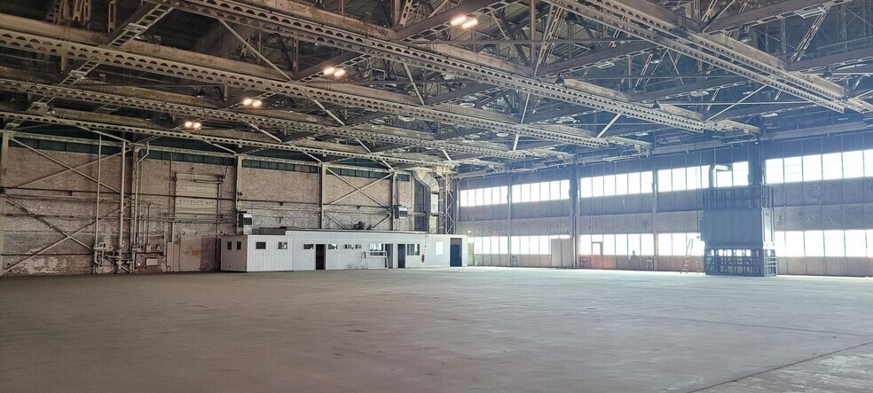 More Photos Of 2221 Niagara Falls Blvd, Wheatfield Township Warehouse For Lease