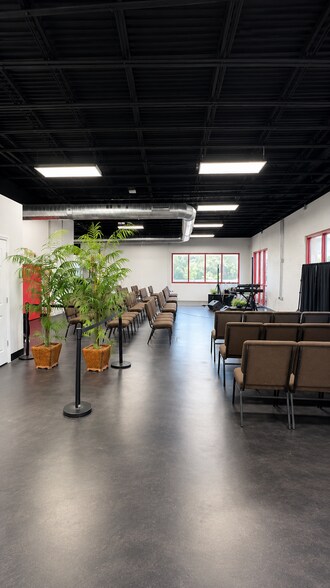 More Photos Of 2301 Longleaf Blvd, Lake Wales Office For Lease
