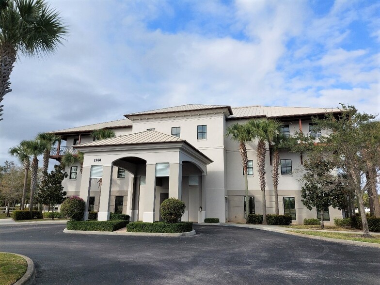 Primary Photo Of 1960 Pointe West Dr, Vero Beach Medical For Lease