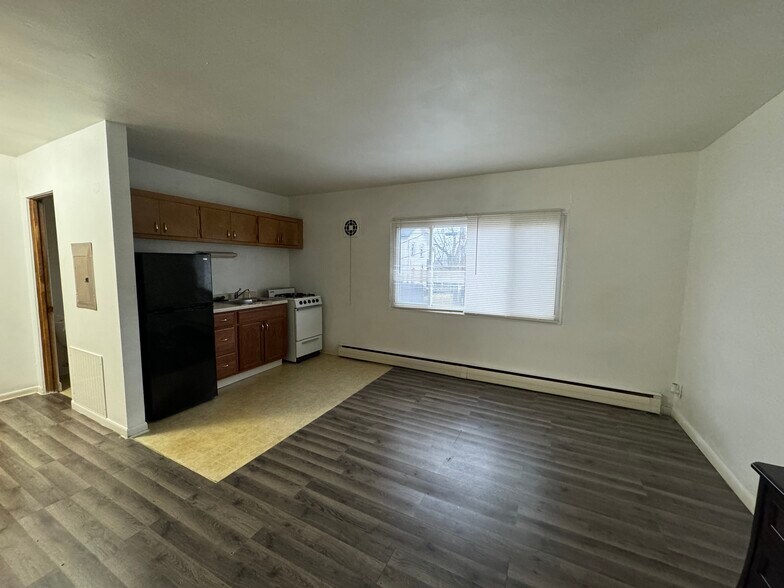 More Photos Of 6166 S Packard Ave, Cudahy Apartments For Sale