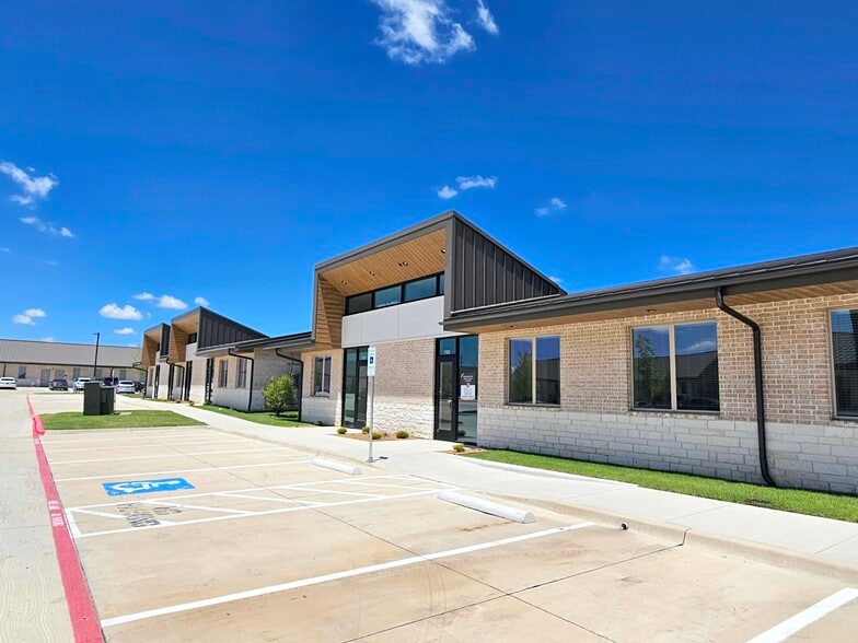 More Photos Of 1400 N Coit Rd, McKinney Medical For Sale