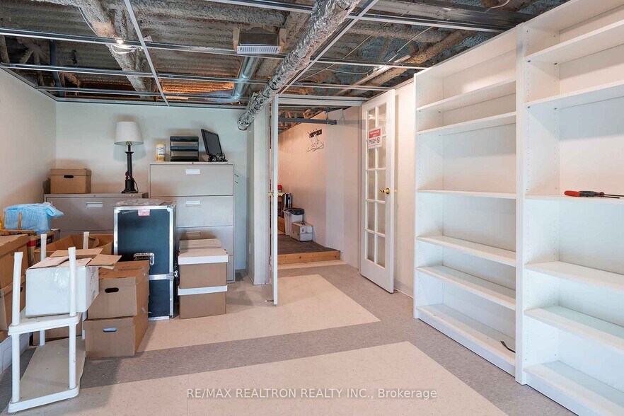 More Photos Of 11685 Yonge St, Richmond Hill Office For Sale