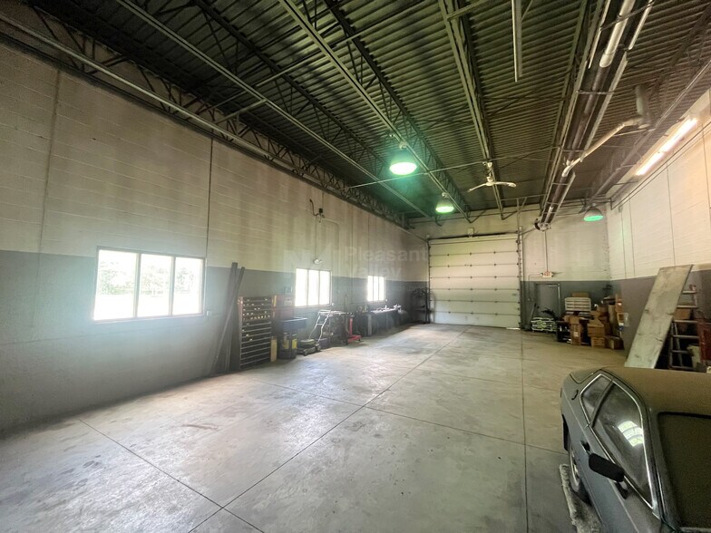 More Photos Of 2360 E Waterloo Rd, Akron Industrial For Sale