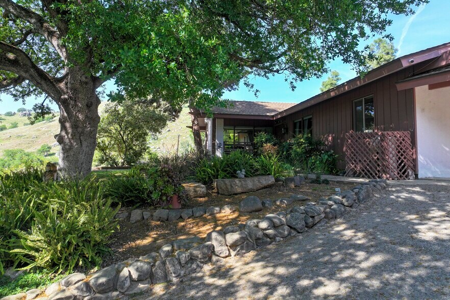 More Photos Of Driver 152, Orosi Land For Sale