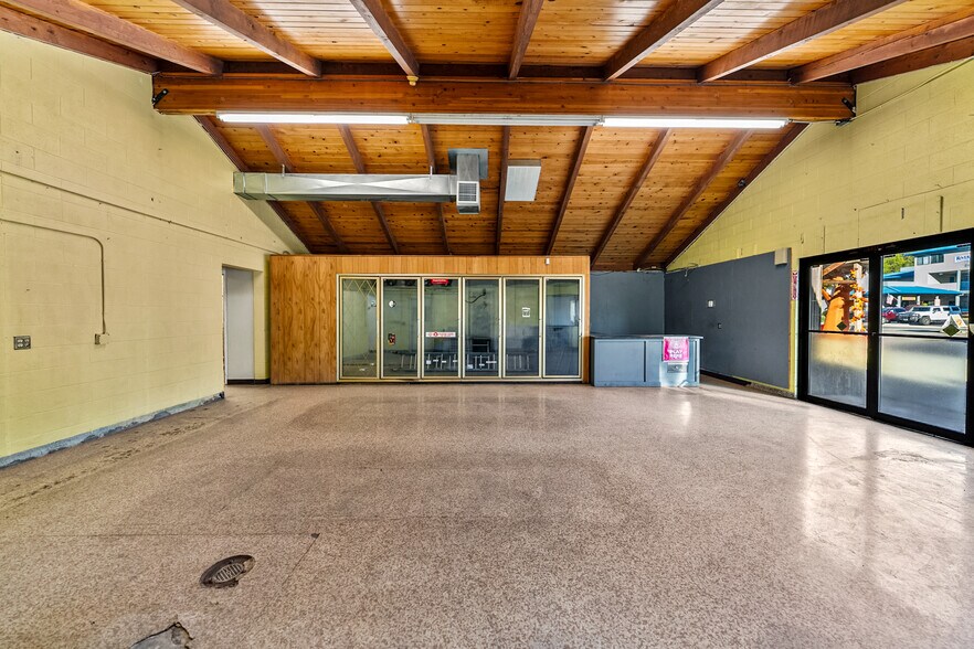 More Photos Of 21823 Highway 62, Shady Cove Storefront For Lease