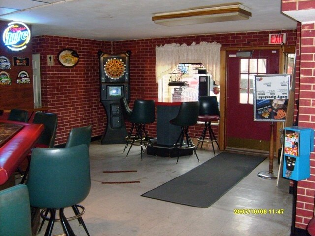 More Photos Of 107 Lincoln Ave, Rio Bar For Sale