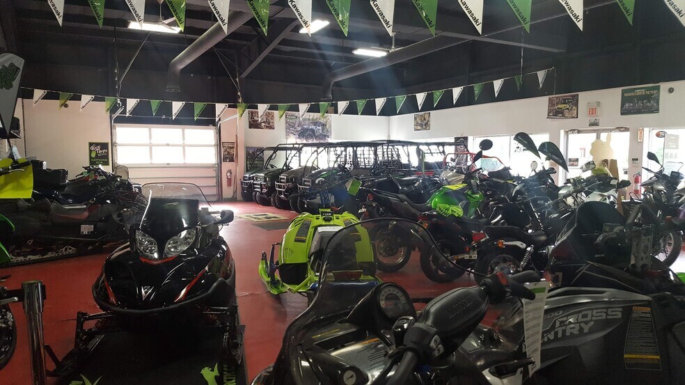 More Photos Of 5512 Route 9w, Marlboro Auto Dealership For Sale