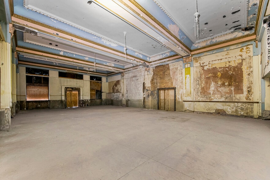 More Photos Of 502 S Main St, Rock Springs General Retail For Sale