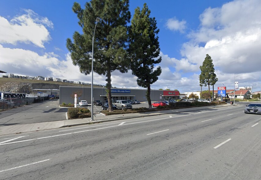 More Photos Of 3015-3021 Monterey Rd, San Jose Showroom For Sale