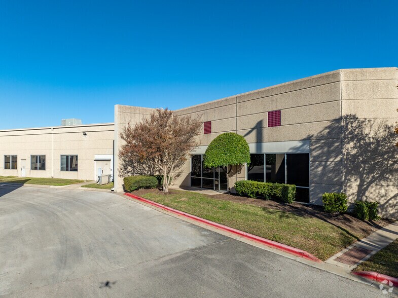 More Photos Of 9229 Waterford Centre Blvd, Austin Office For Lease