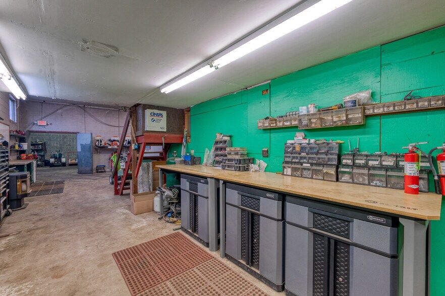 More Photos Of 192 Mayo Rd, Edgewater Light Manufacturing For Sale