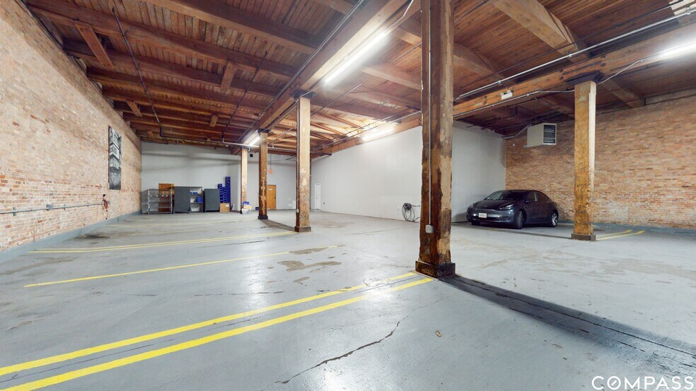 More Photos Of 2241 S Wabash Ave, Chicago Loft Creative Space For Sale