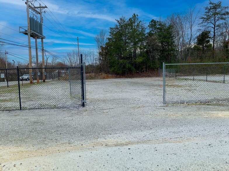 More Photos Of 909 Broad St, Cookeville Land For Lease