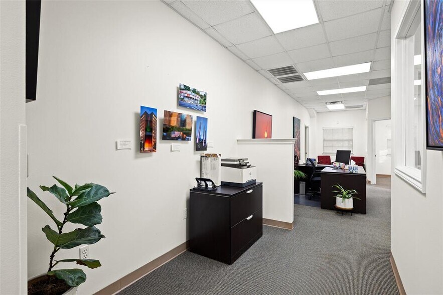More Photos Of 800 W Highway 290, Dripping Springs Medical For Sale