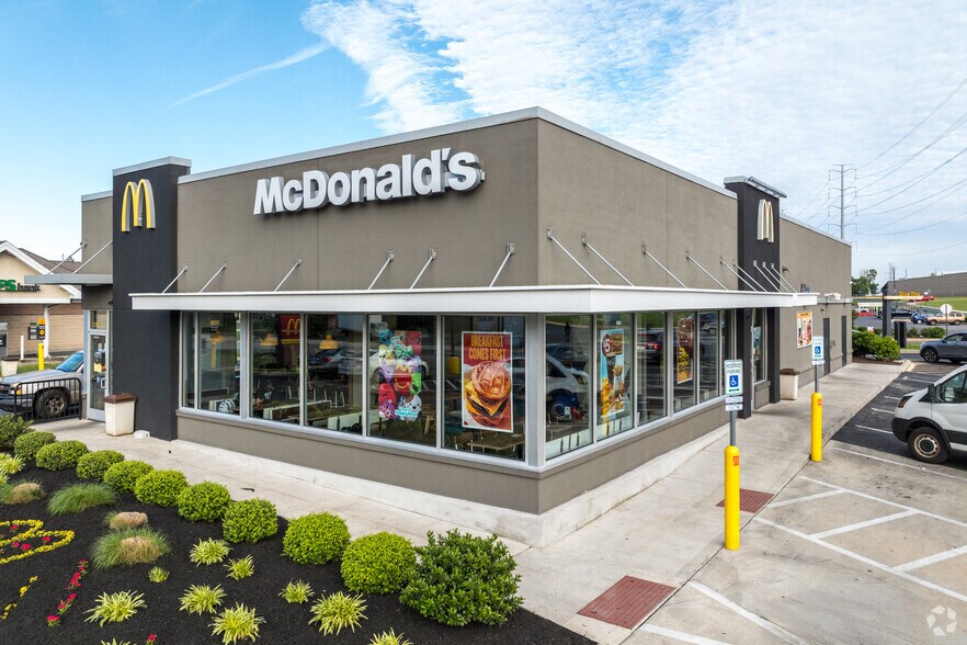 More Photos Of 1530-1578 Chester Pike, Eddystone Unknown For Lease